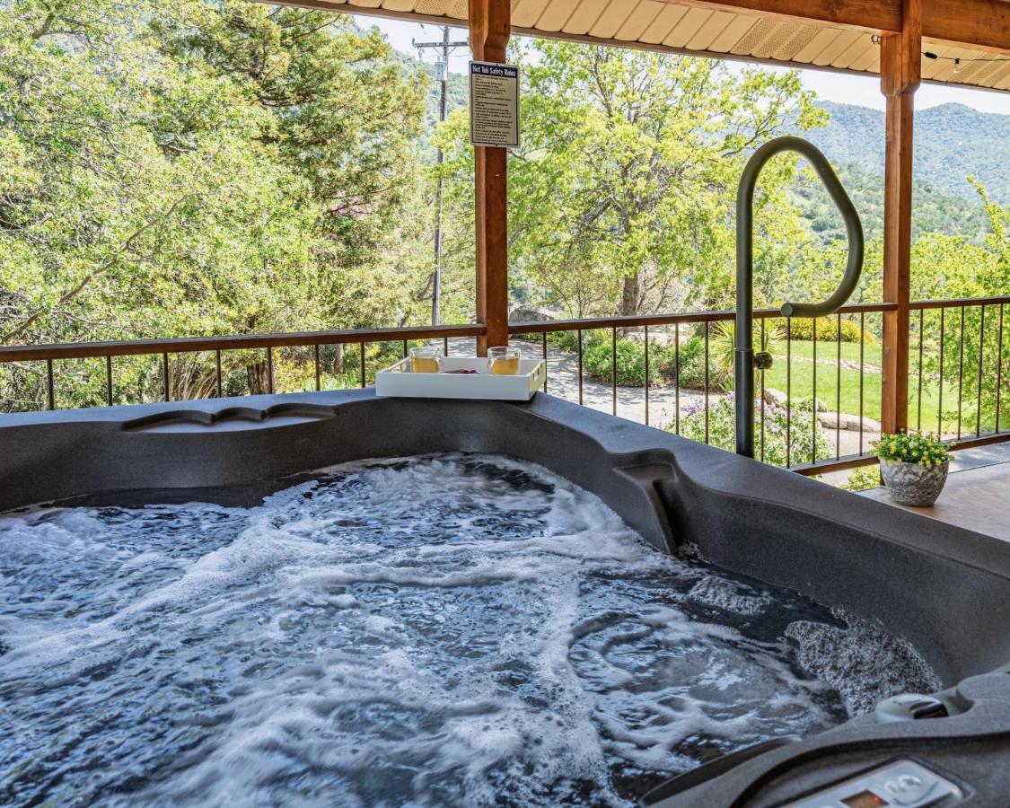 Secluded Mtn Top Family Haven W/Views Spa & Arcade Three Rivers Eksteriør billede